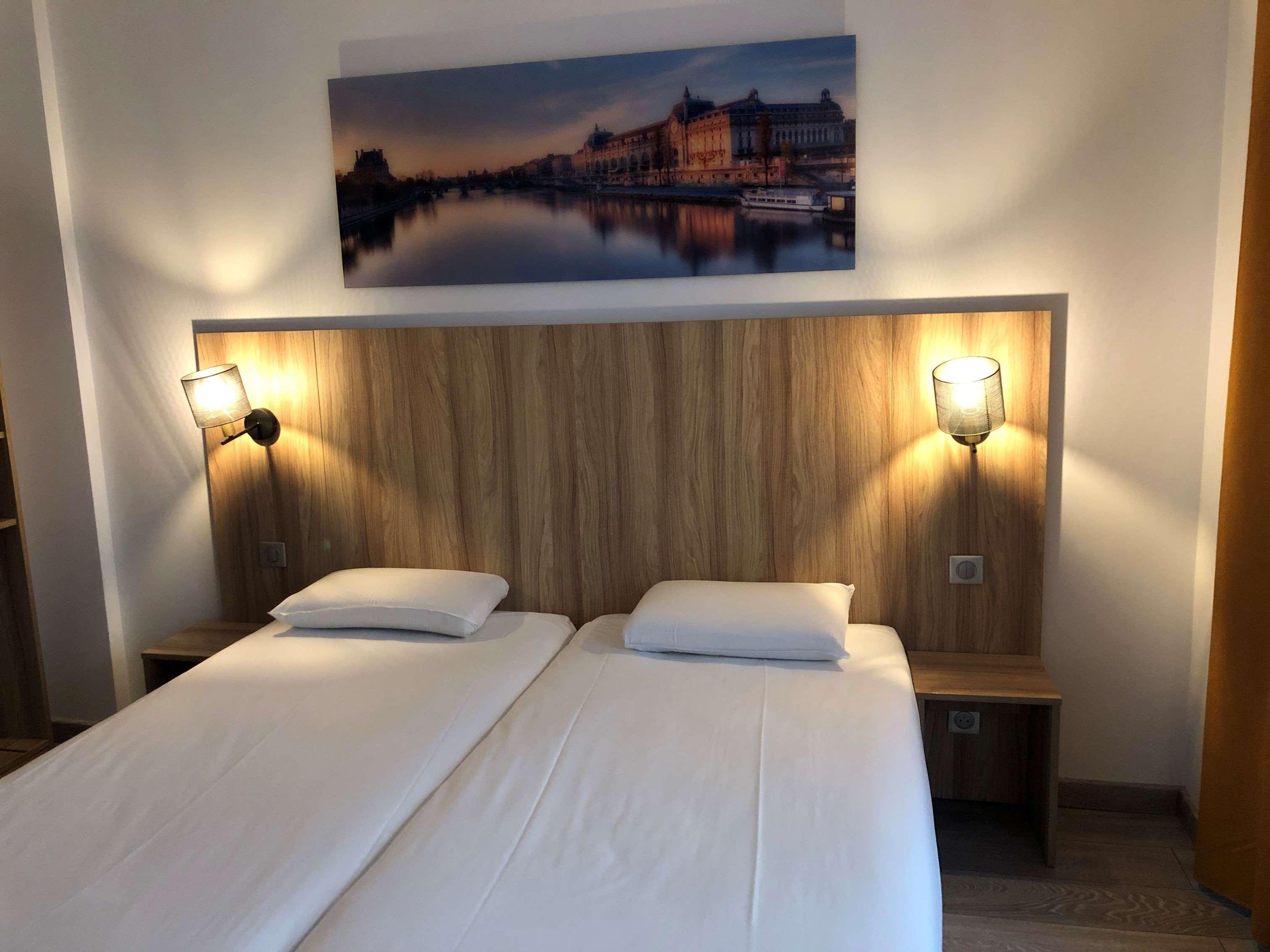 Kyriad 10 - Canal Saint Martin - Republique 3* Parijs