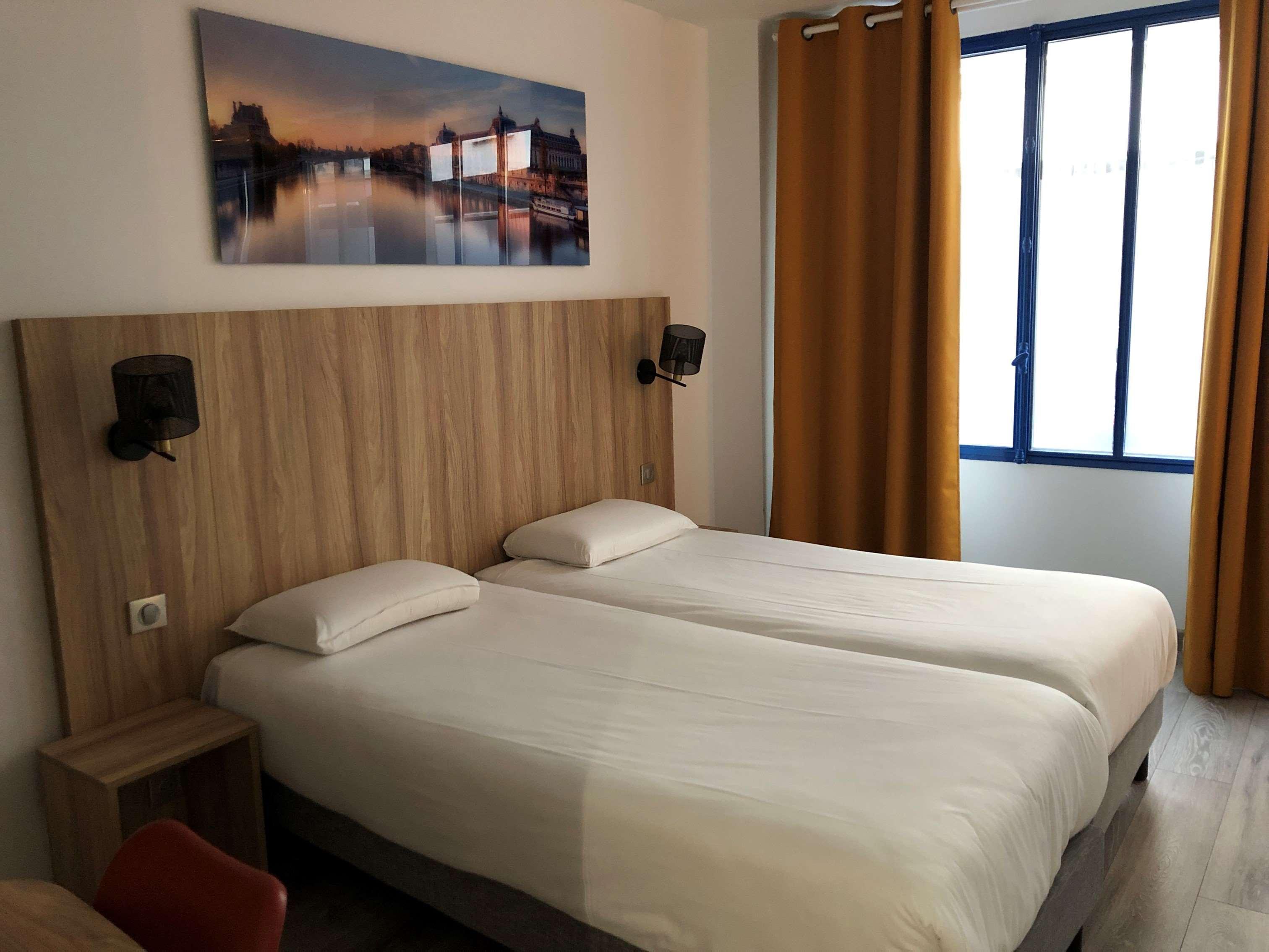 Hotel Kyriad 10 - Canal Saint Martin - Republique Parijs
