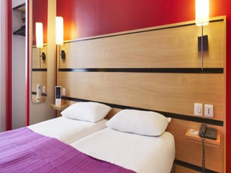 Kyriad 10 - Canal Saint Martin - Republique 3* Parijs