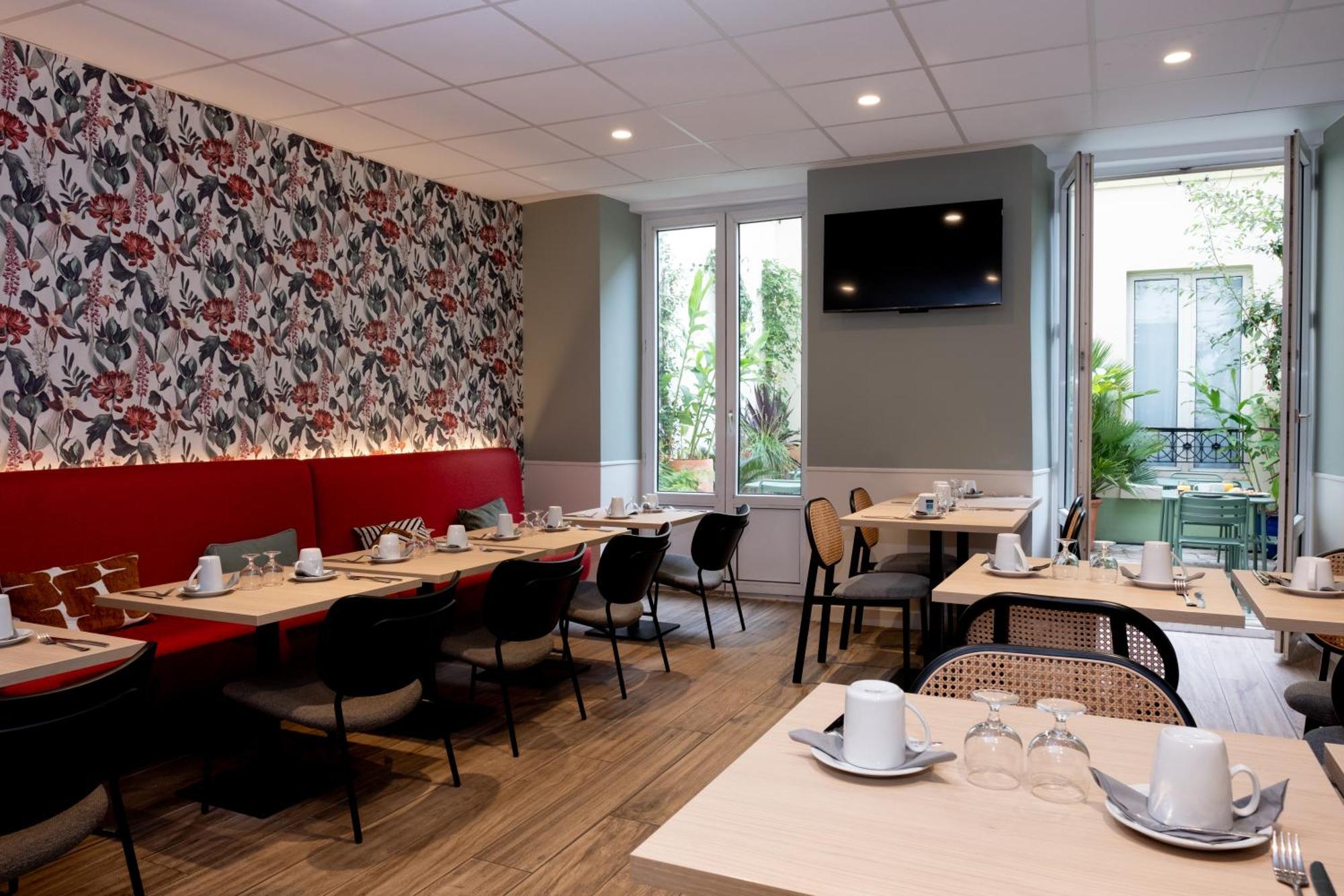 Kyriad 10 - Canal Saint Martin - Republique Hotel Parijs