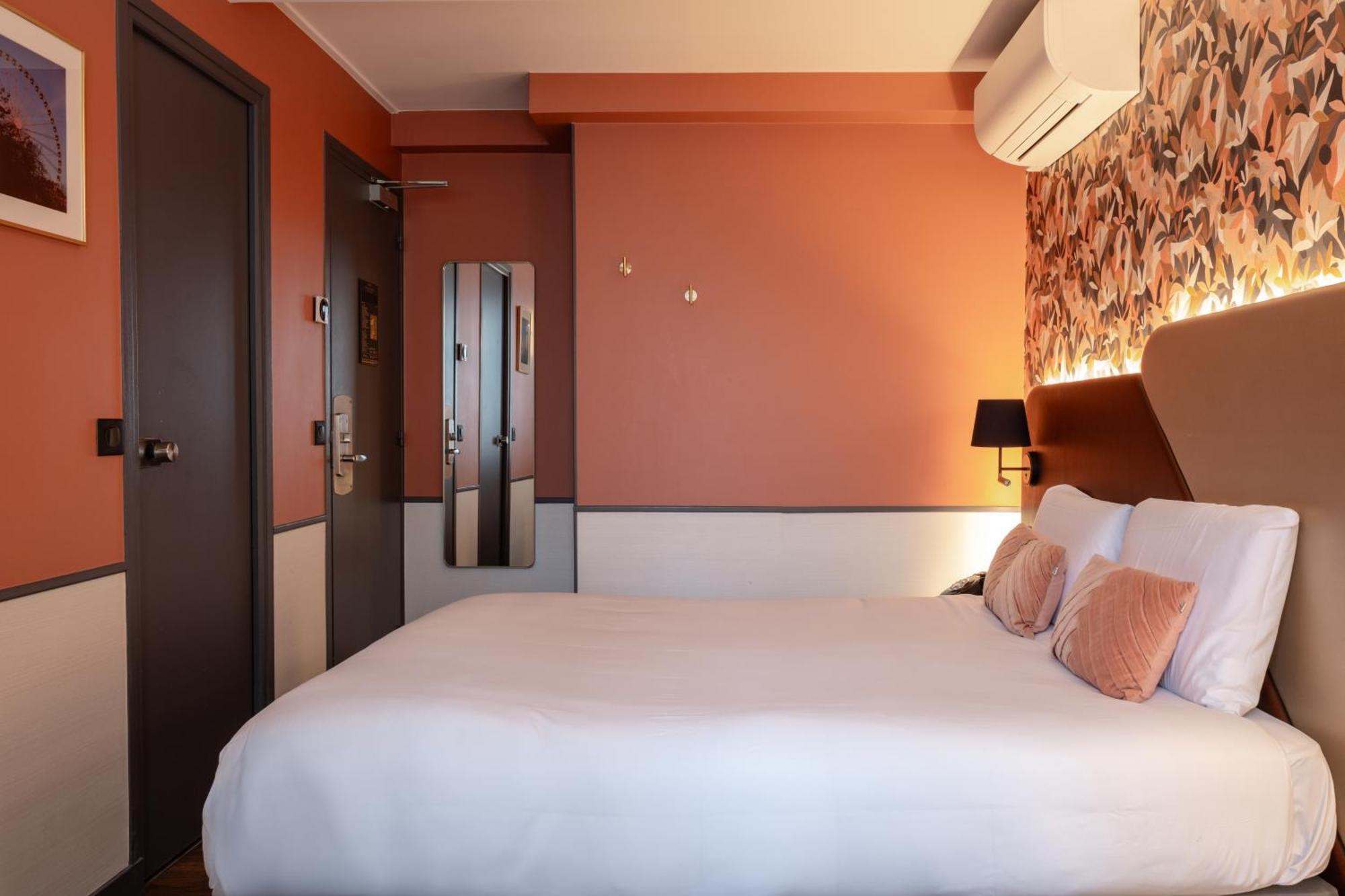 Kyriad 10 - Canal Saint Martin - Republique Hotel Parijs